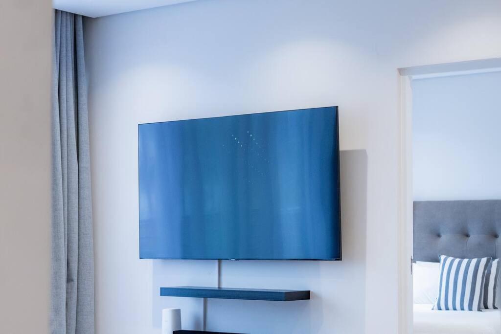 Apartamento Outstanding 2br Sandton With A View
