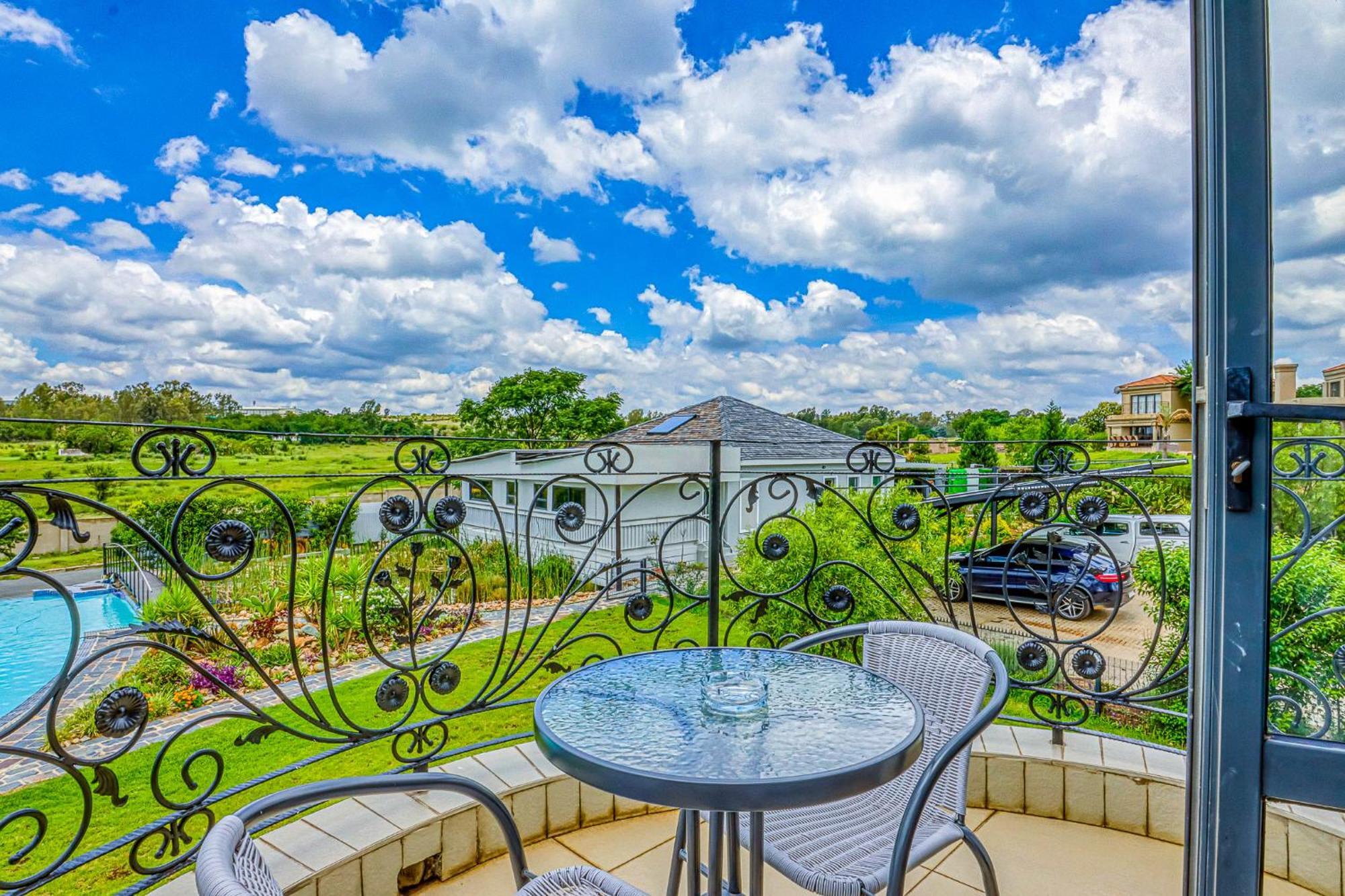 Tasha Luxury Suites, Lanseria