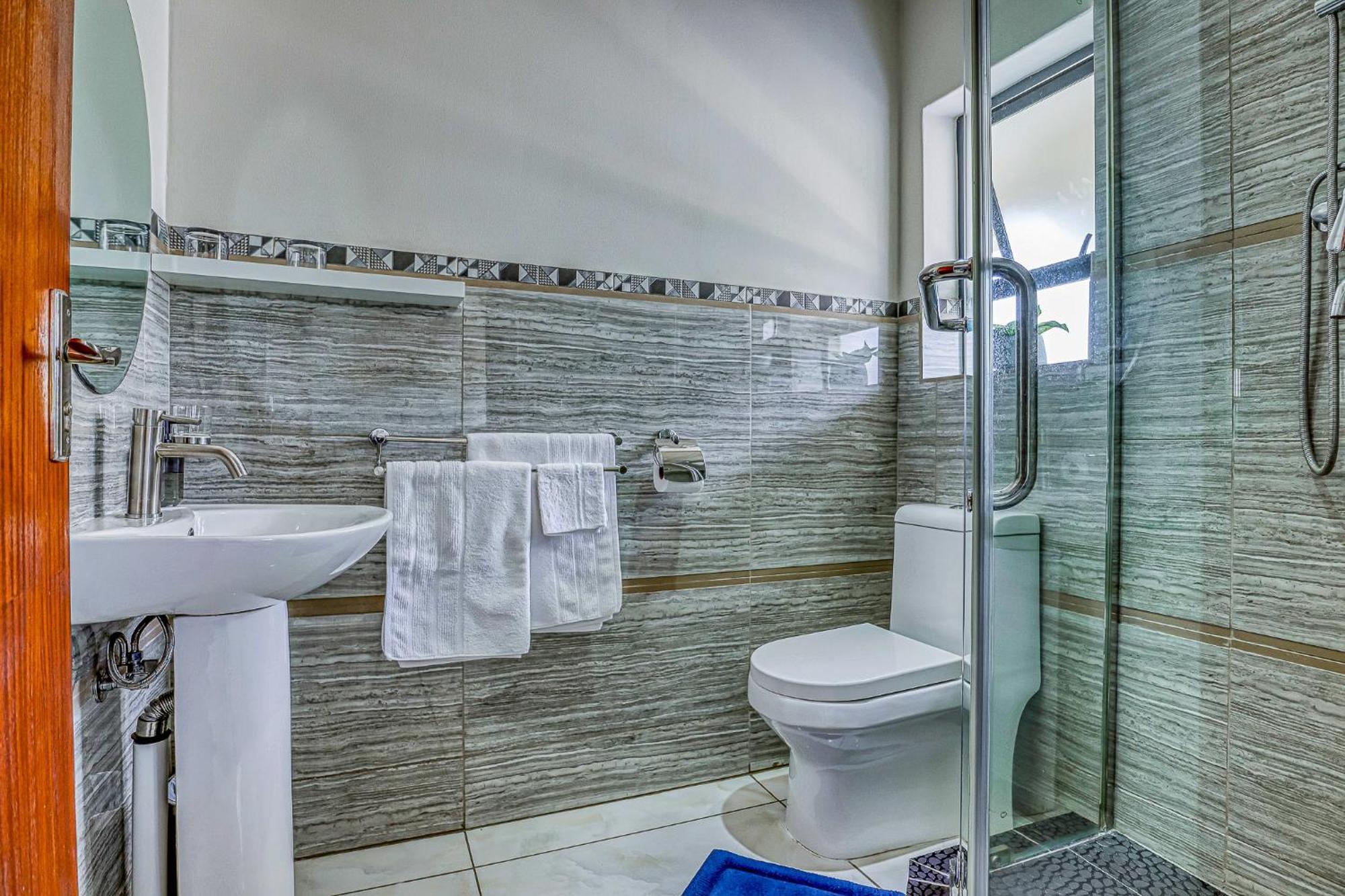 Nhà khách Tasha Luxury Suites, Lanseria Johannesburg