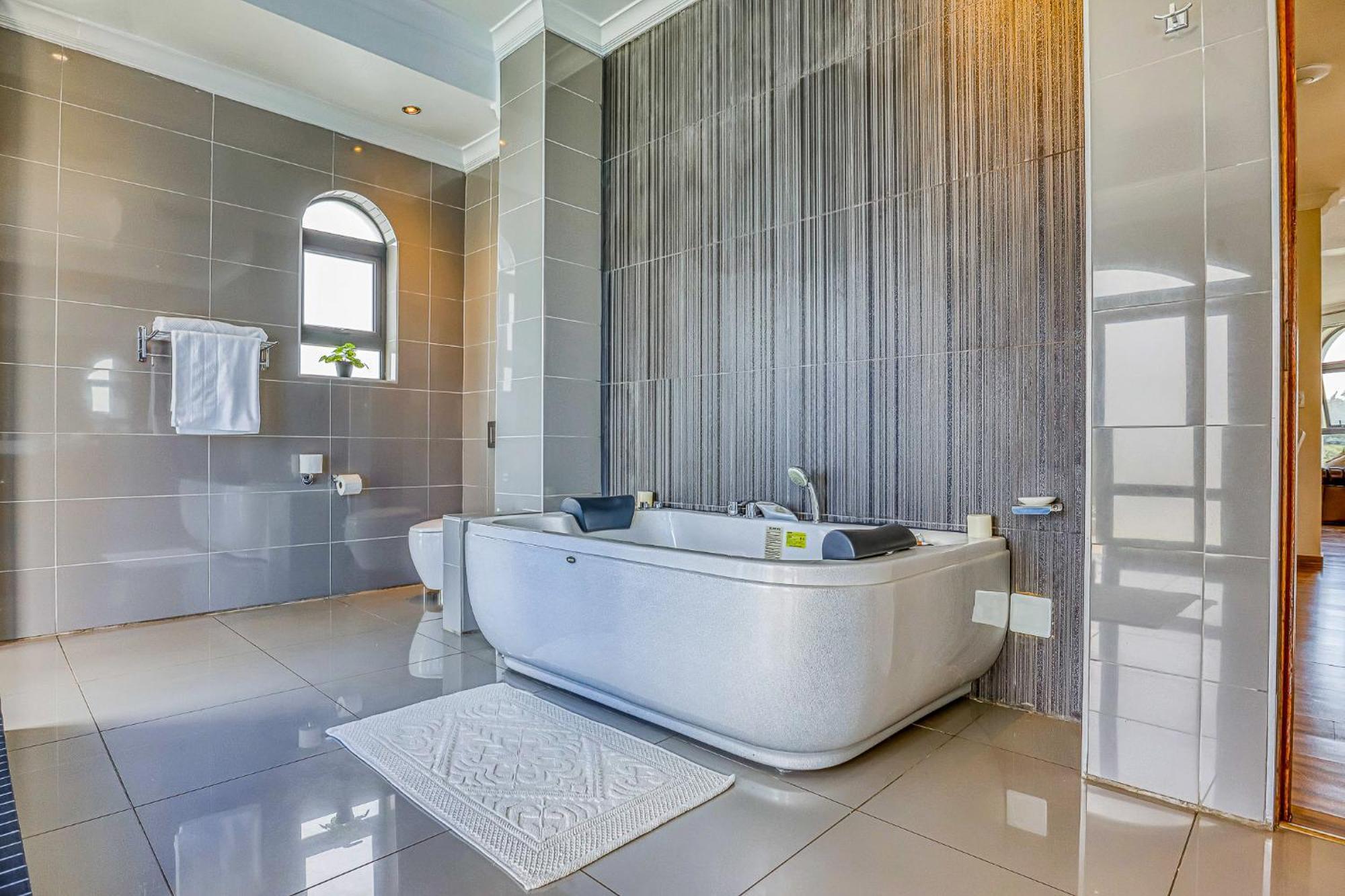 Nhà khách Tasha Luxury Suites, Lanseria *