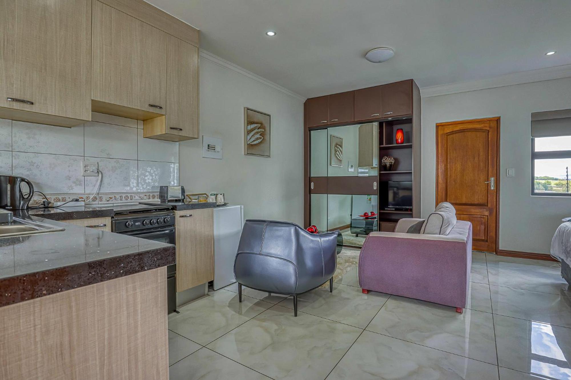 Tasha Luxury Suites, Lanseria Nhà khách Johannesburg