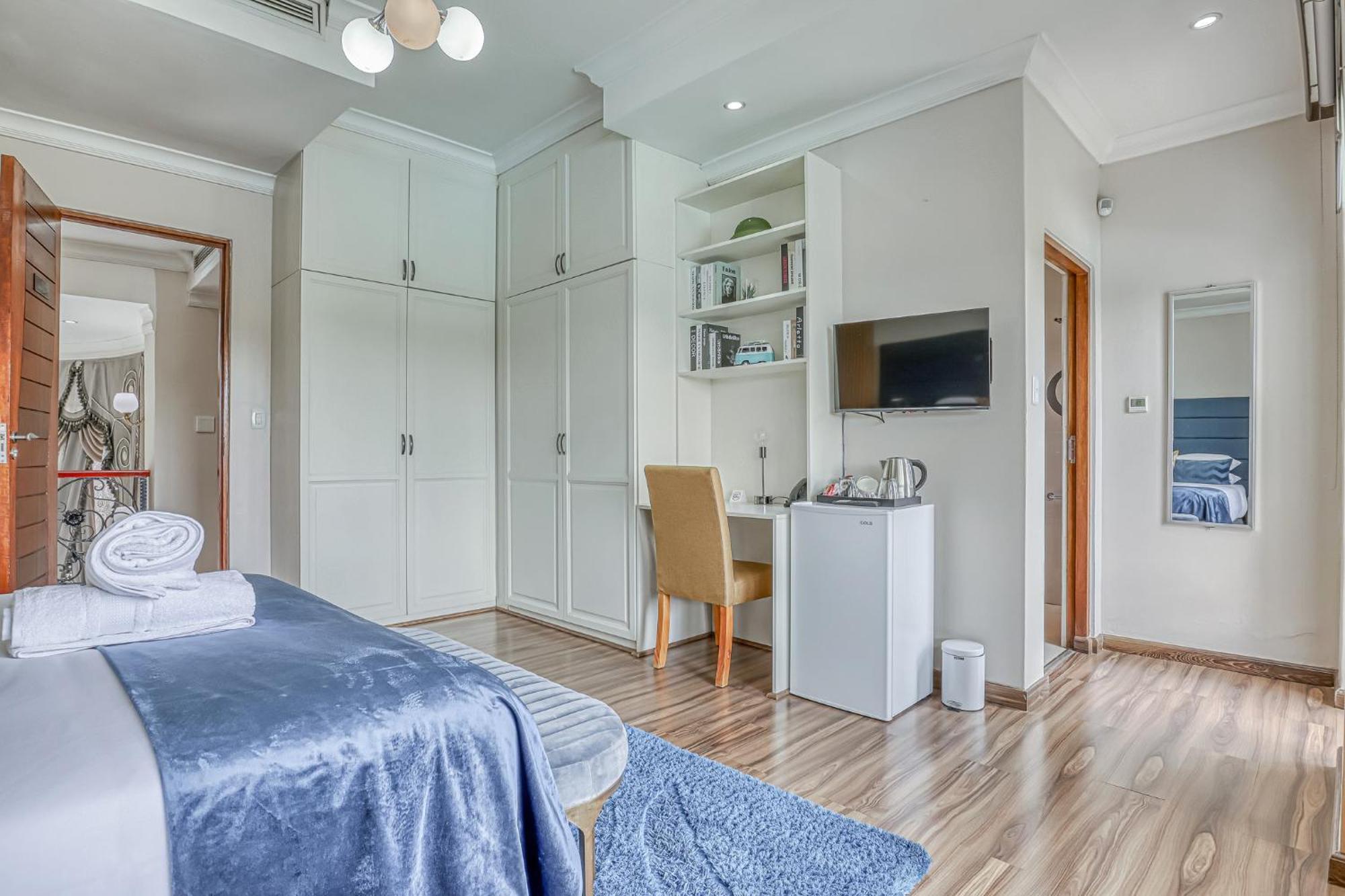 Tasha Luxury Suites, Lanseria Nhà khách *