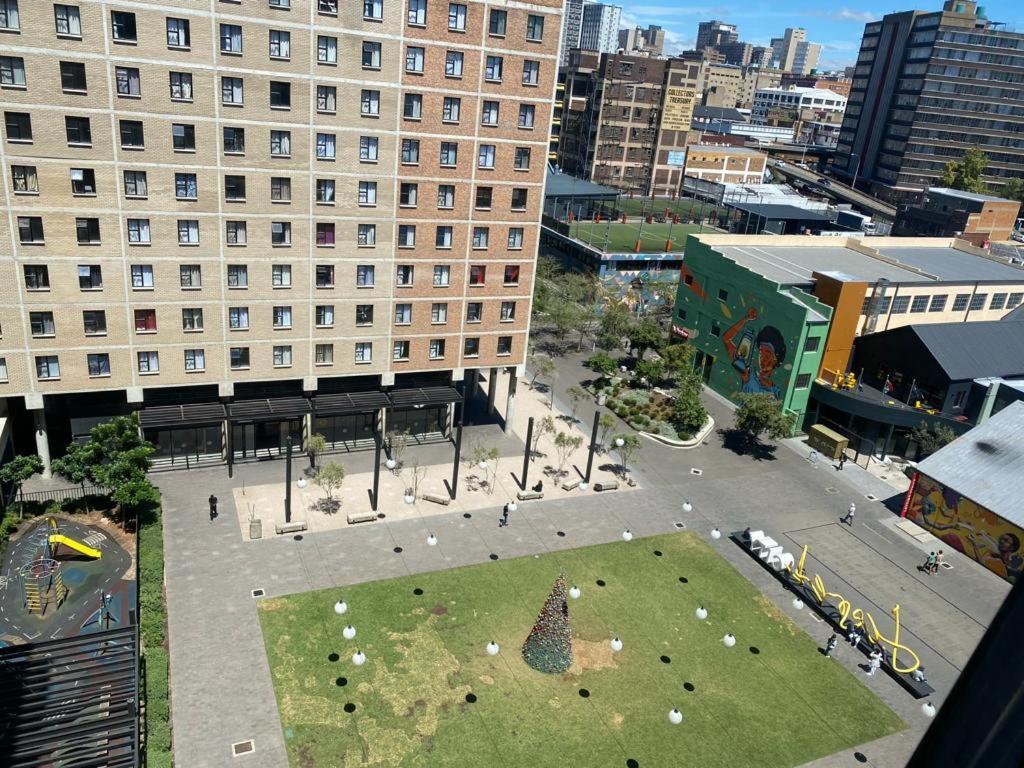 Apartment Just Vibes At Maboneng Precinct