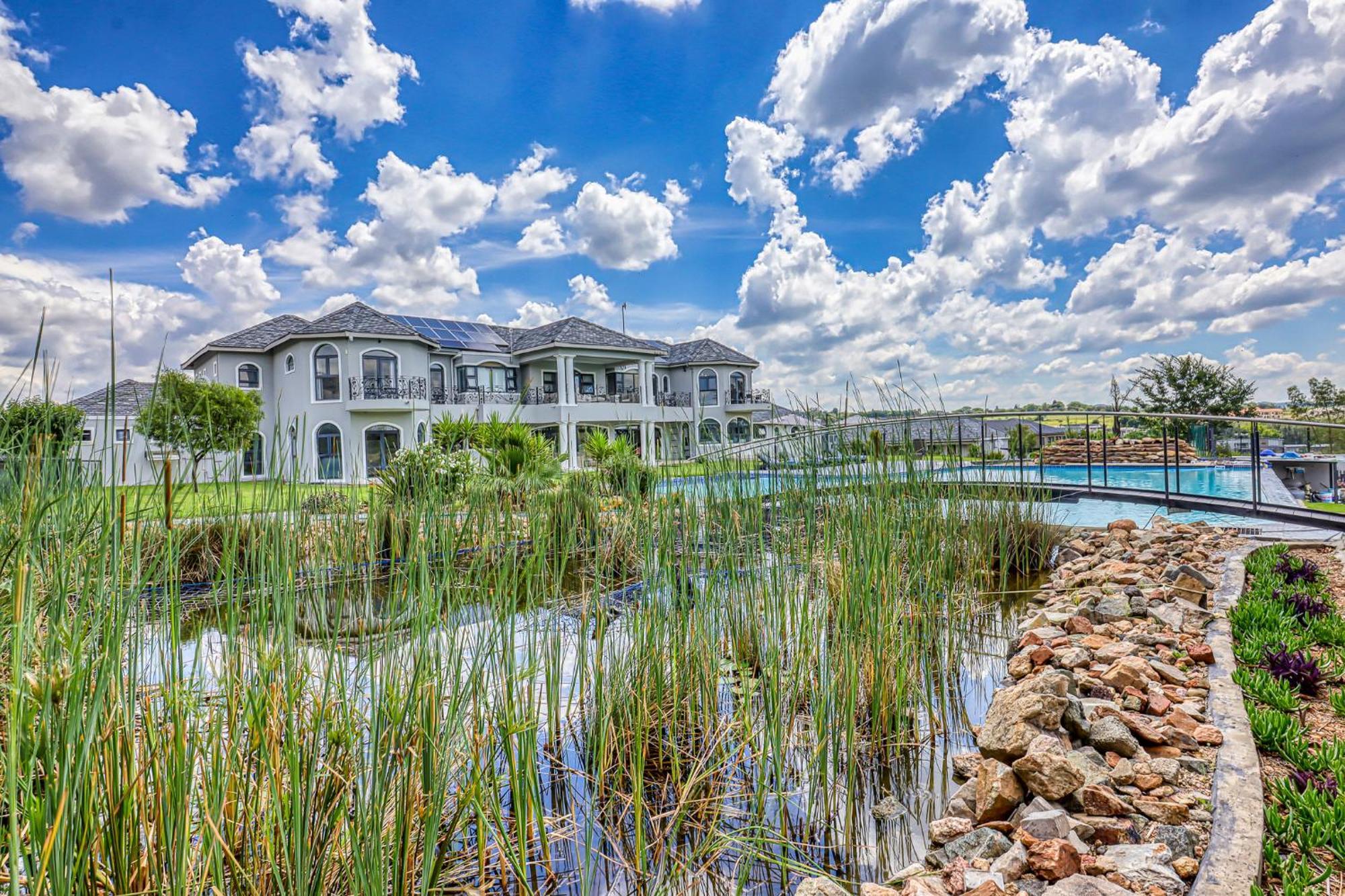 Tasha Luxury Suites, Lanseria