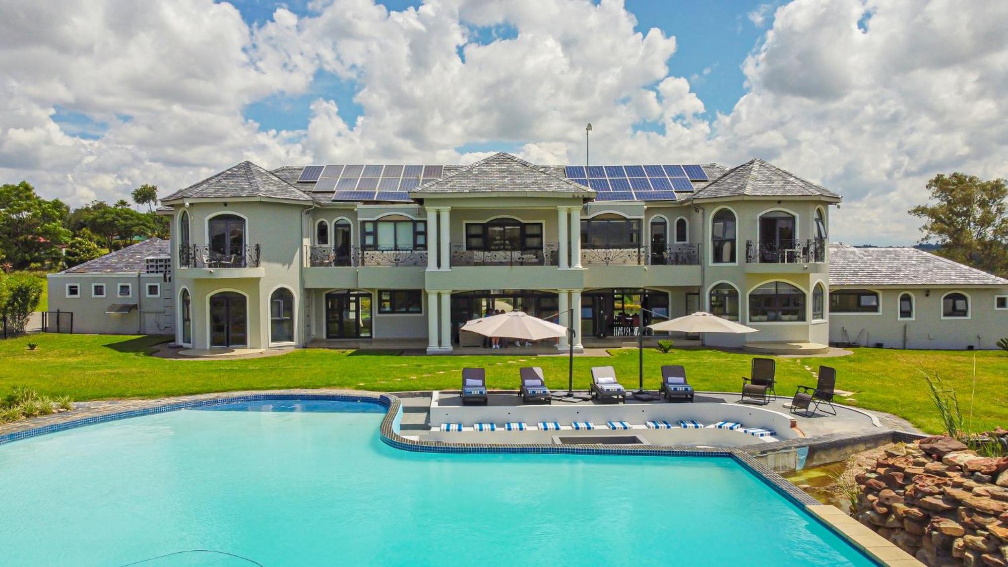 Tasha Luxury Suites, Lanseria Nhà khách *