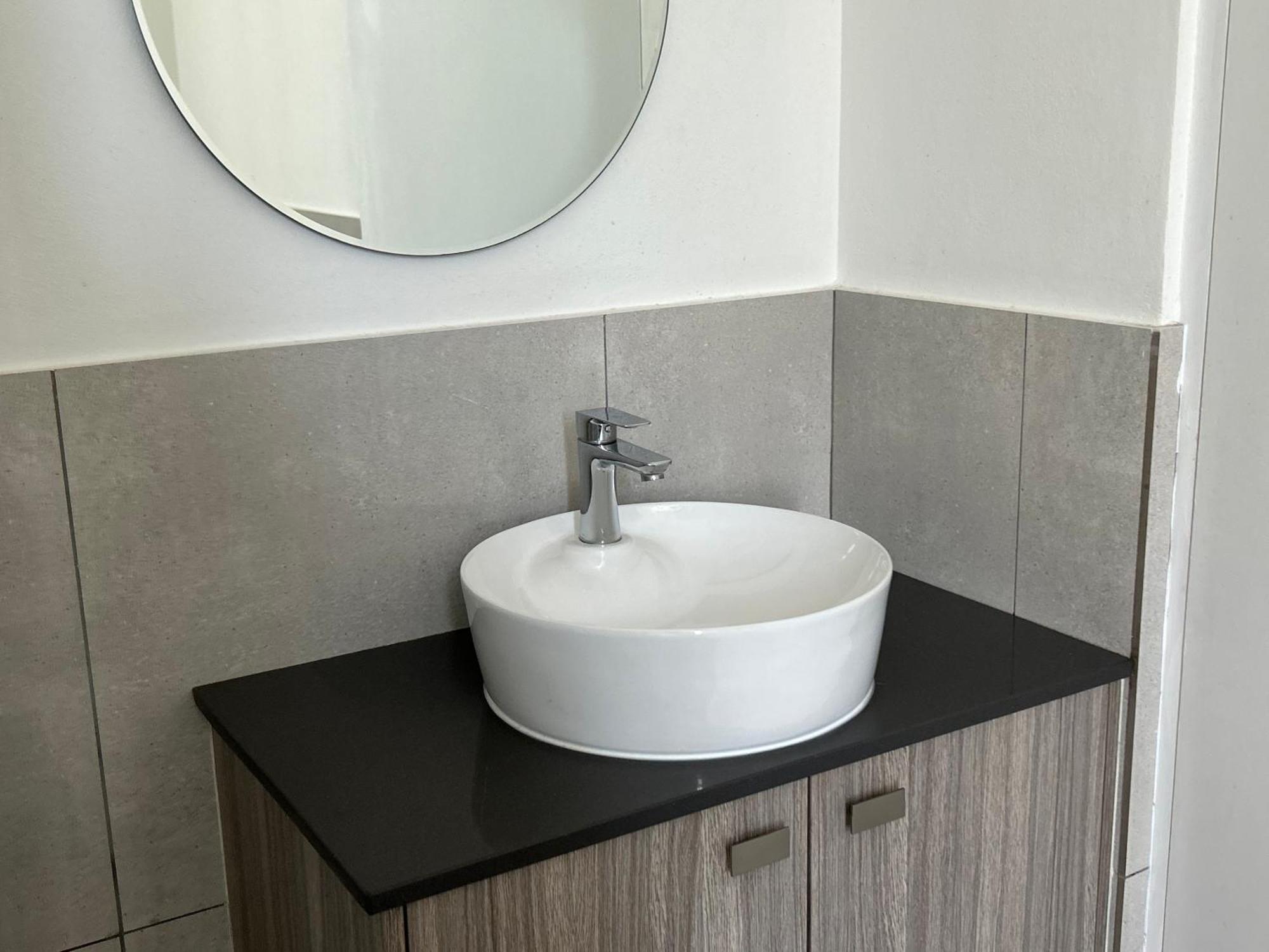 Lilly's Platinum - 1 Bedroom Back Up Power Căn hộ *