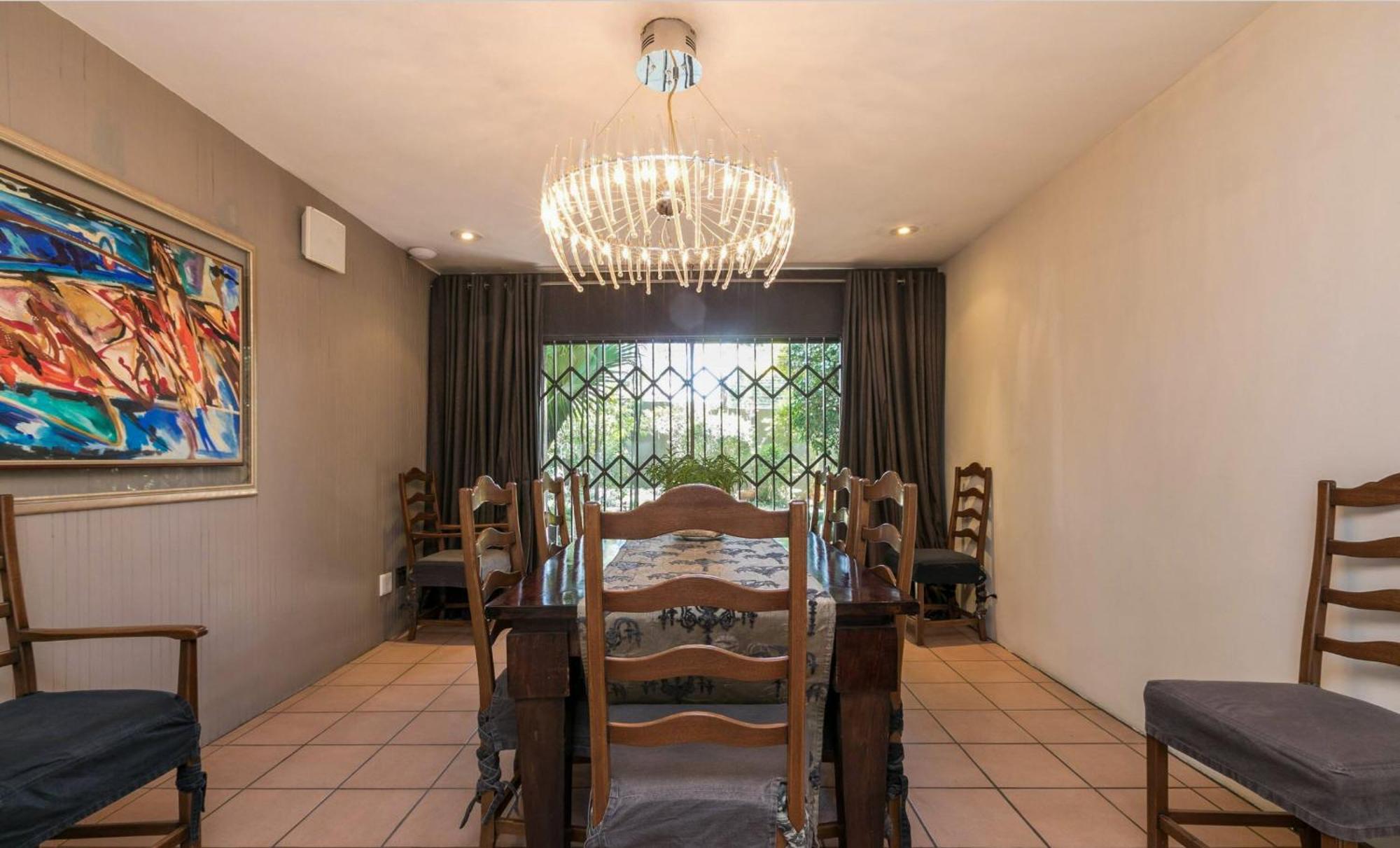 Beautiful In A Suburb In Sandton * Johannesburg