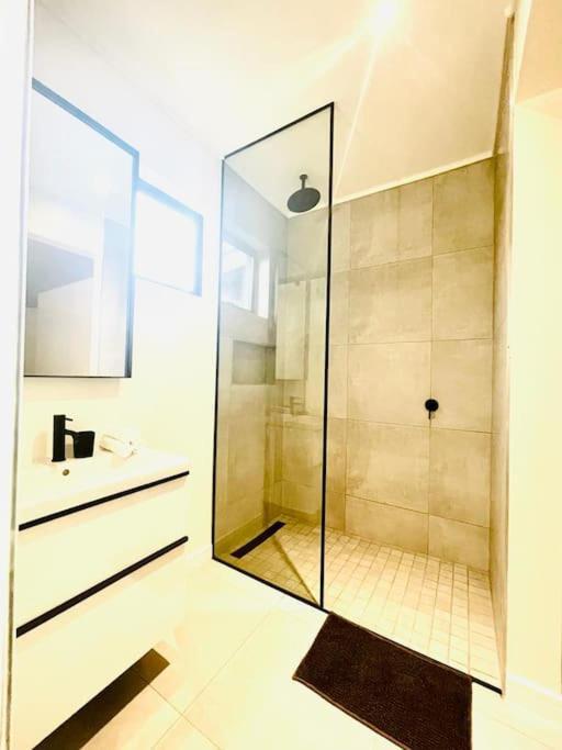 Hyde Park Sandton Luxury 2br Floor * Johannesburg