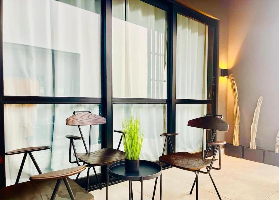 Hyde Park Sandton Luxury 2br Floor