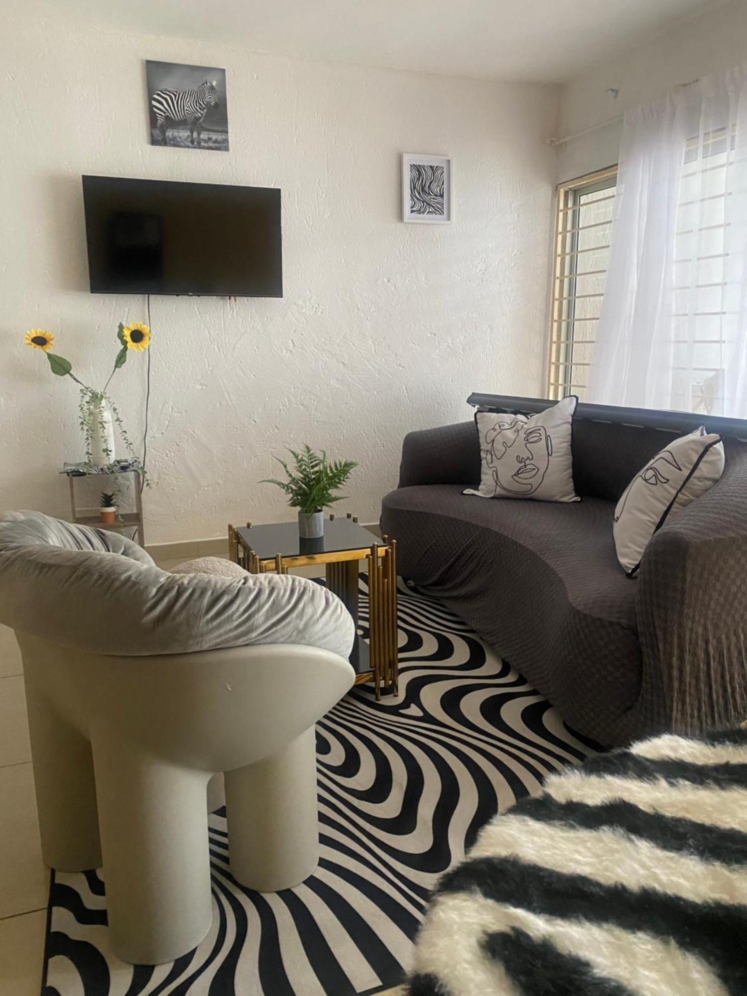 Feels Like 3 Apartment Johannesburg