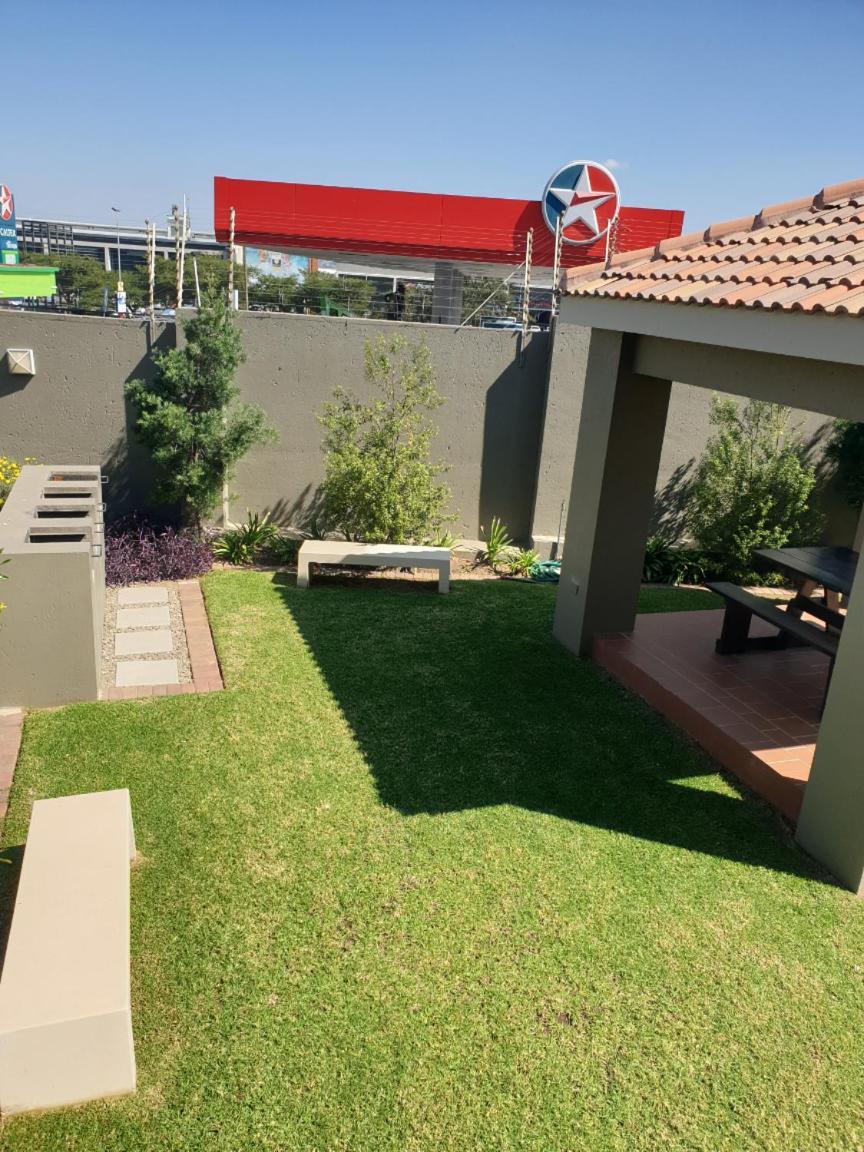 Nova Luxury Fourways Apartamento *