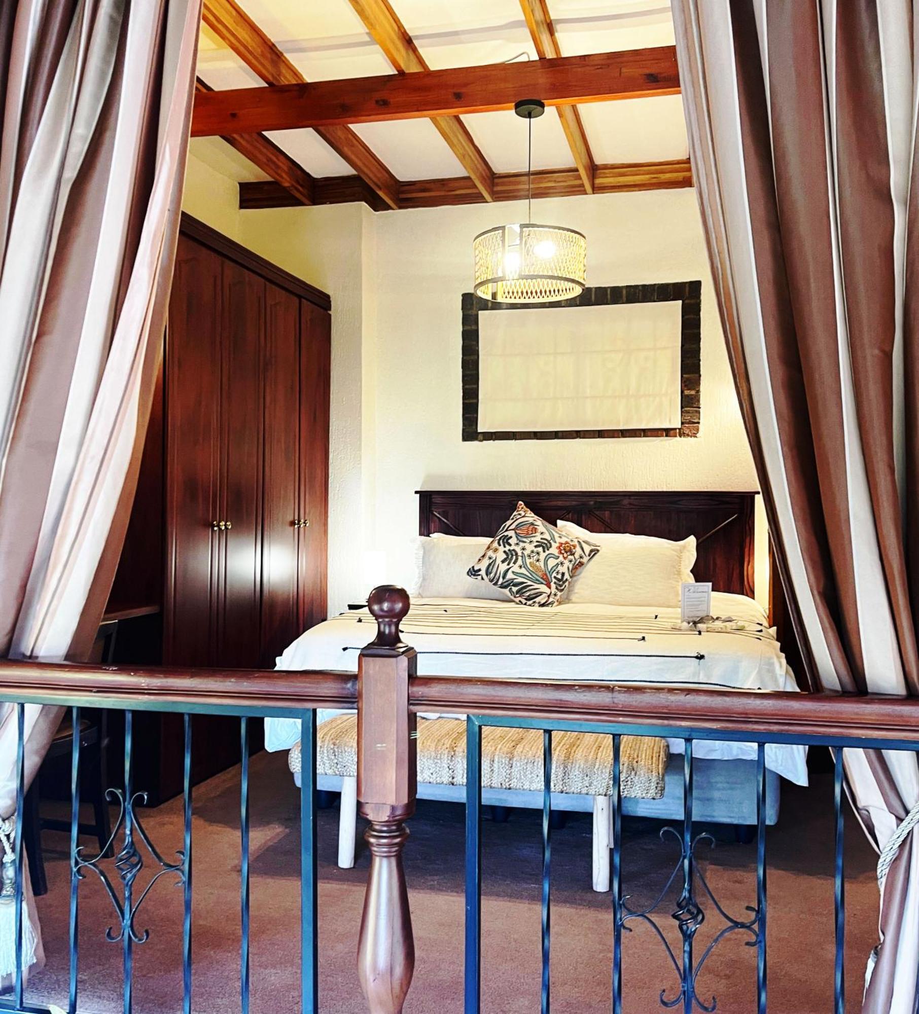 Sunset View Boutique: Luxury Nature Retreat With Pool And Solar * Johannesburg