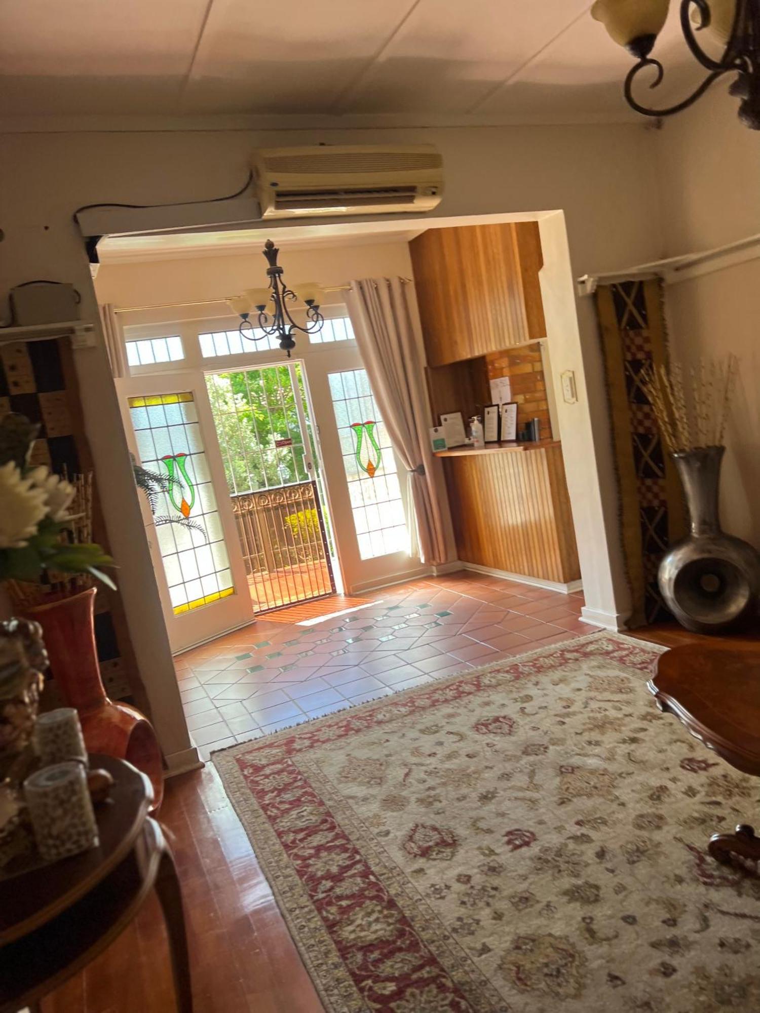 The Kedesan - Guest house *