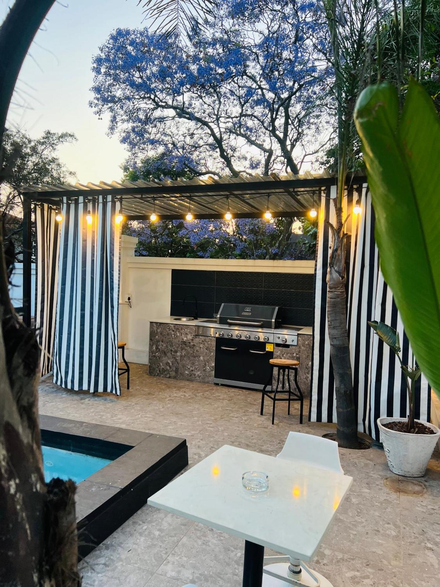 435 On Vale Boutique * Johannesburg
