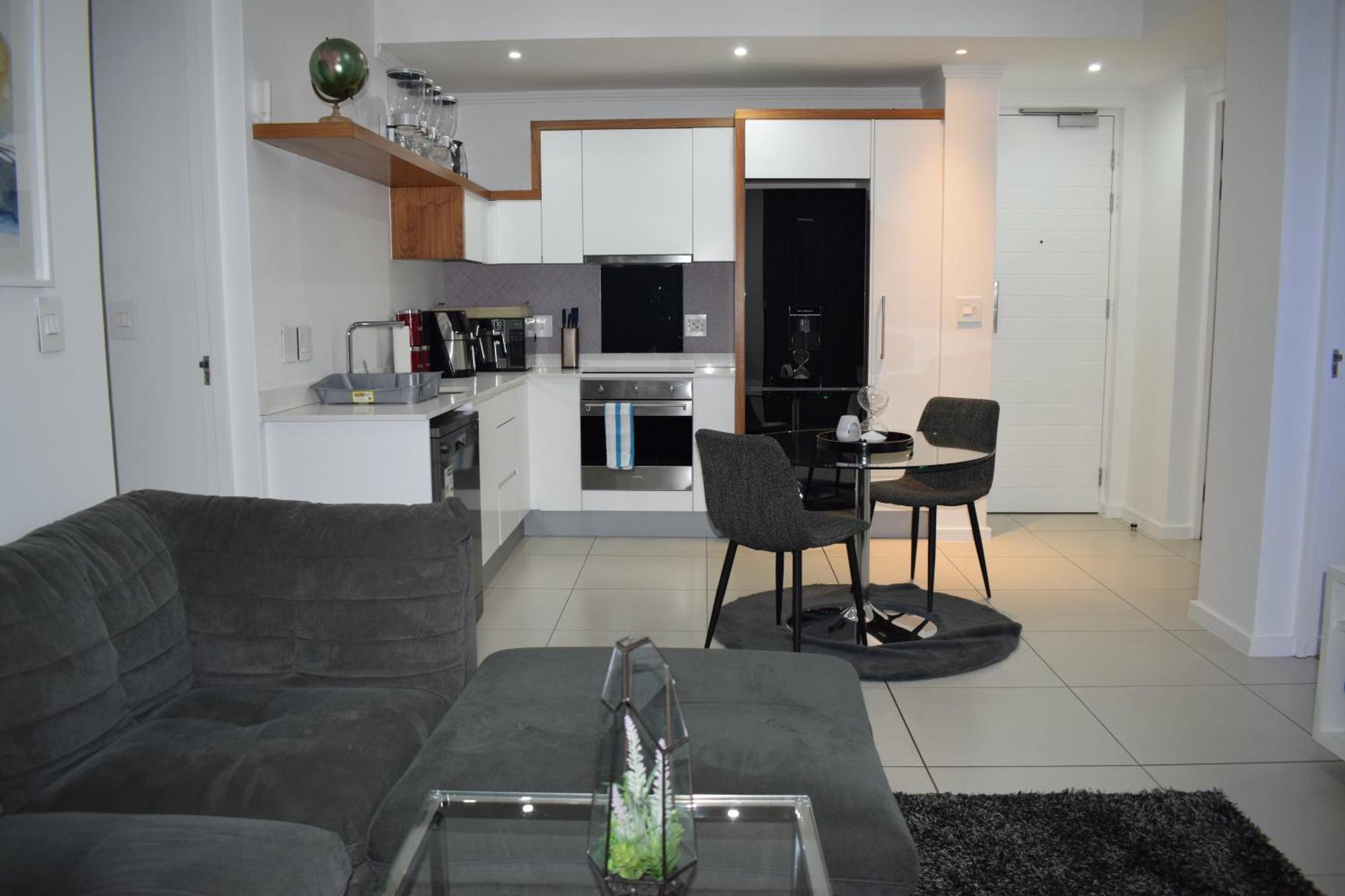 Sandton 15 West Road South Apartment *