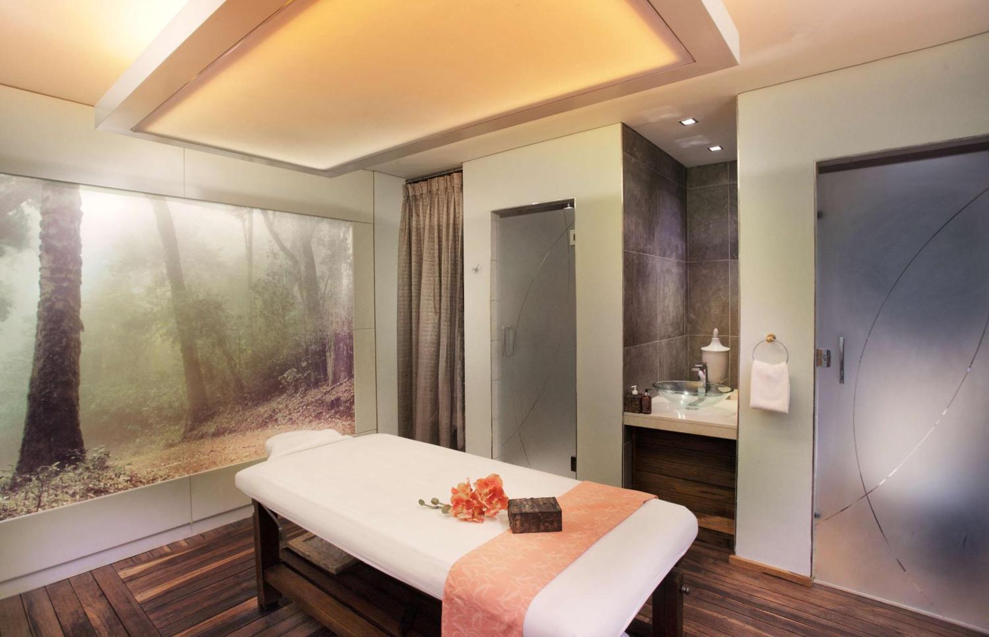 Hotel Sandton Sun And Towers 5*