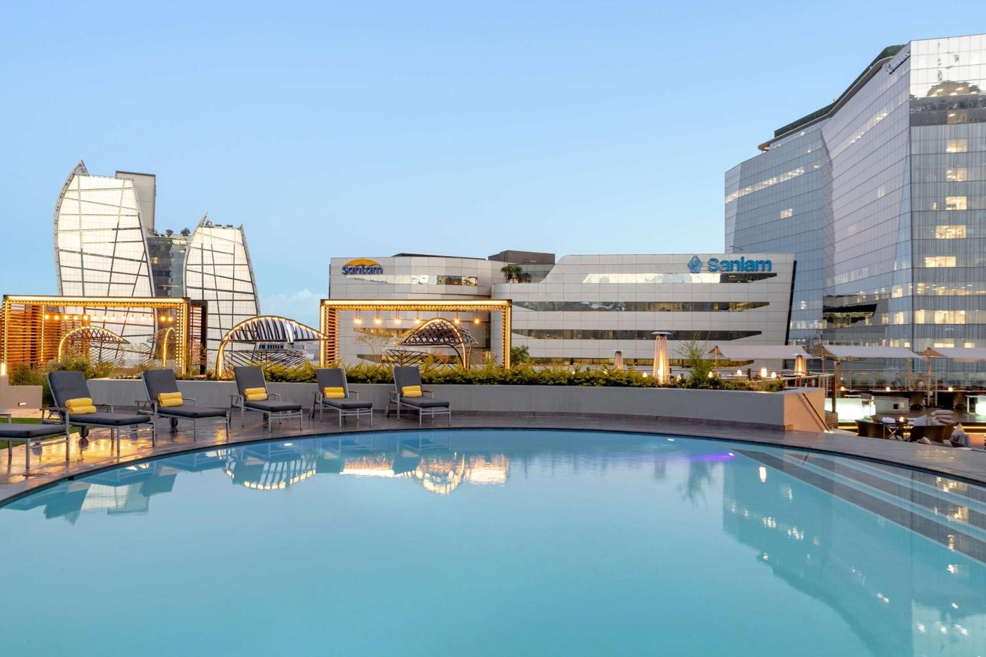 Hotel Sandton Sun And Towers 5*