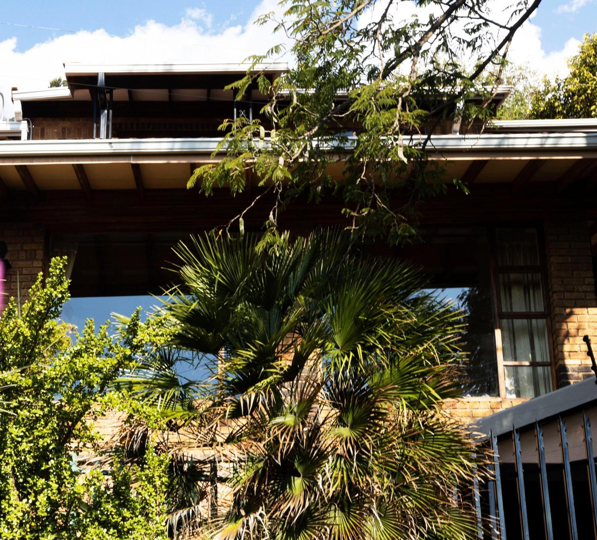 Sunset View Boutique: Luxury Nature Retreat With Pool And Solar