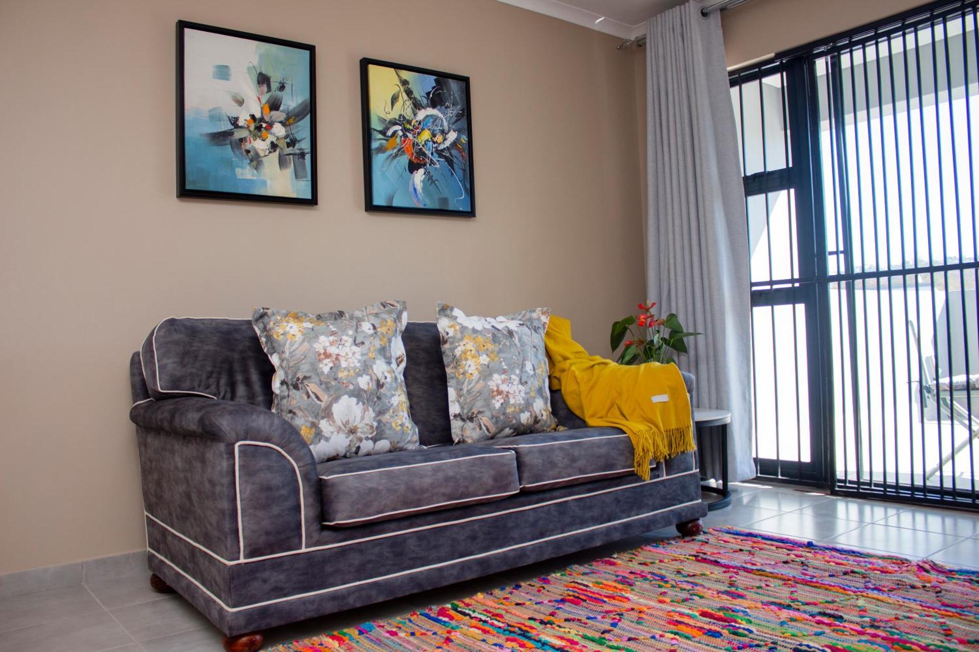 Airville Luxury Apartments, 7Min Drive To Cresta Mall Apartment *