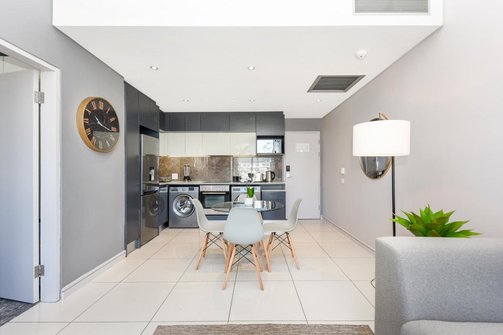 Chic In 5 Star Apartment *
