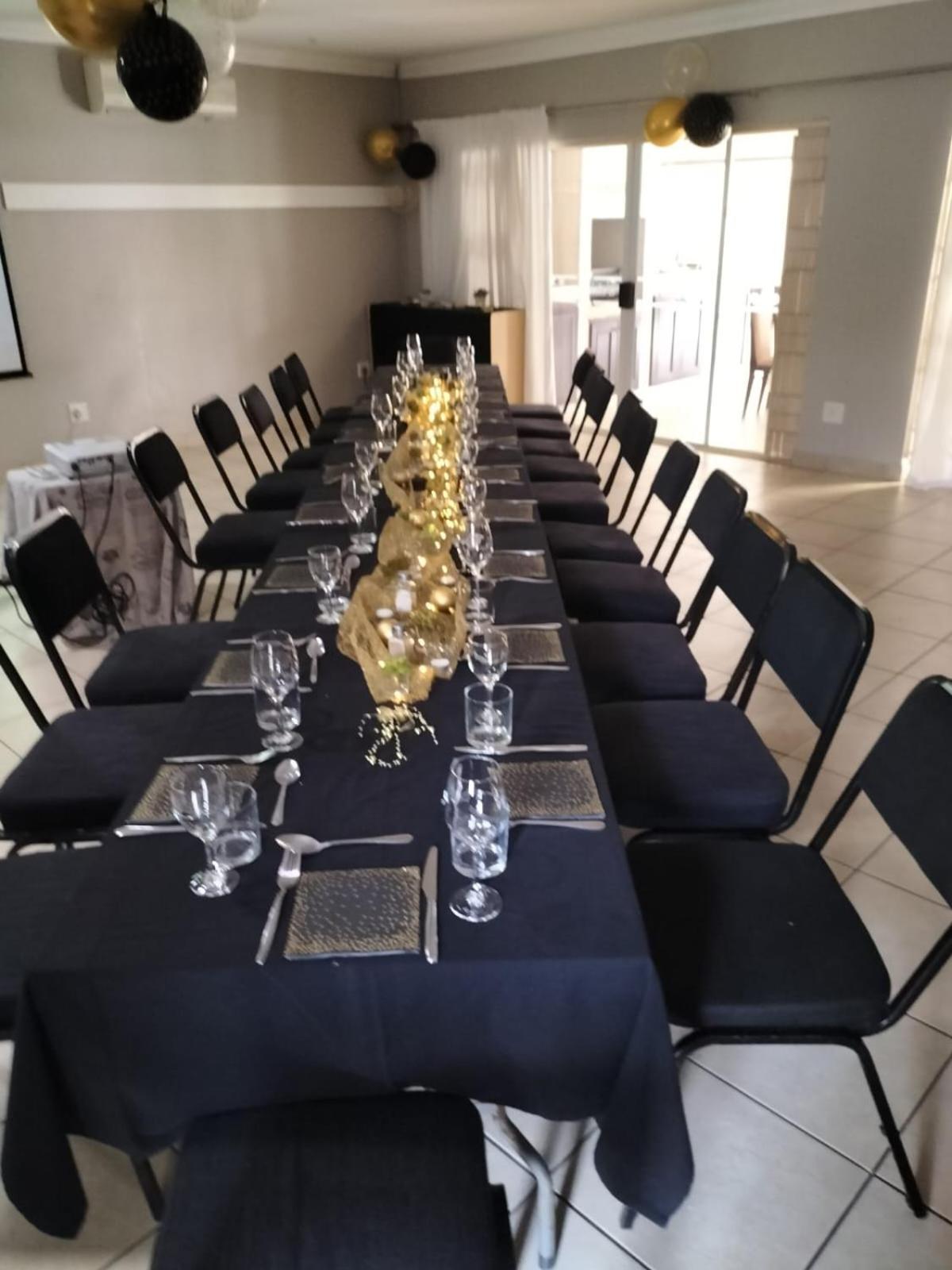 Oaklands And Conference Centre Bed & Breakfast *