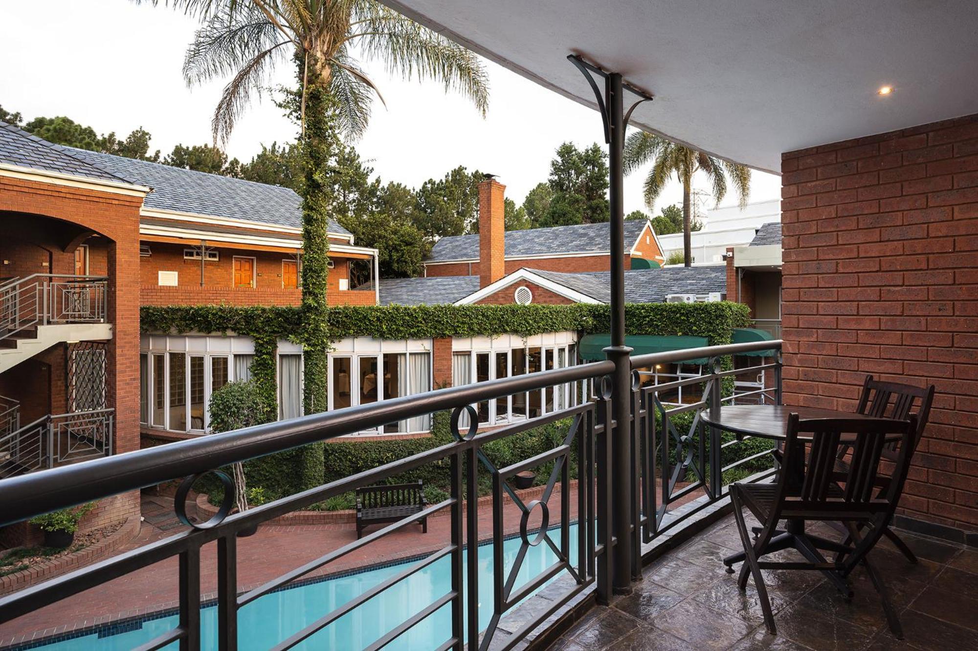 Premier Falstaff Hotel 4*