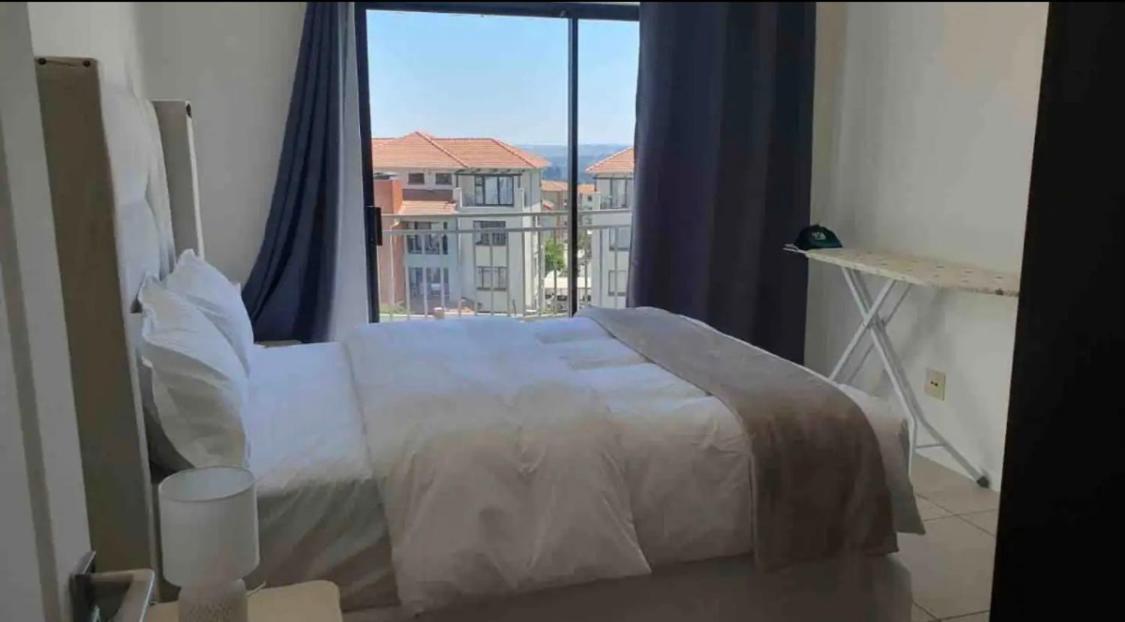 Cosy In Greenstone Hill Apartment Johannesburg