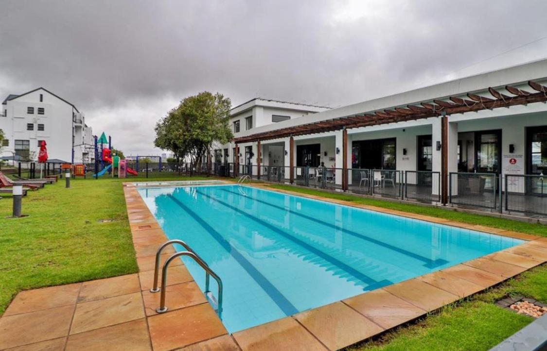 Cosy In Greenstone Hill *