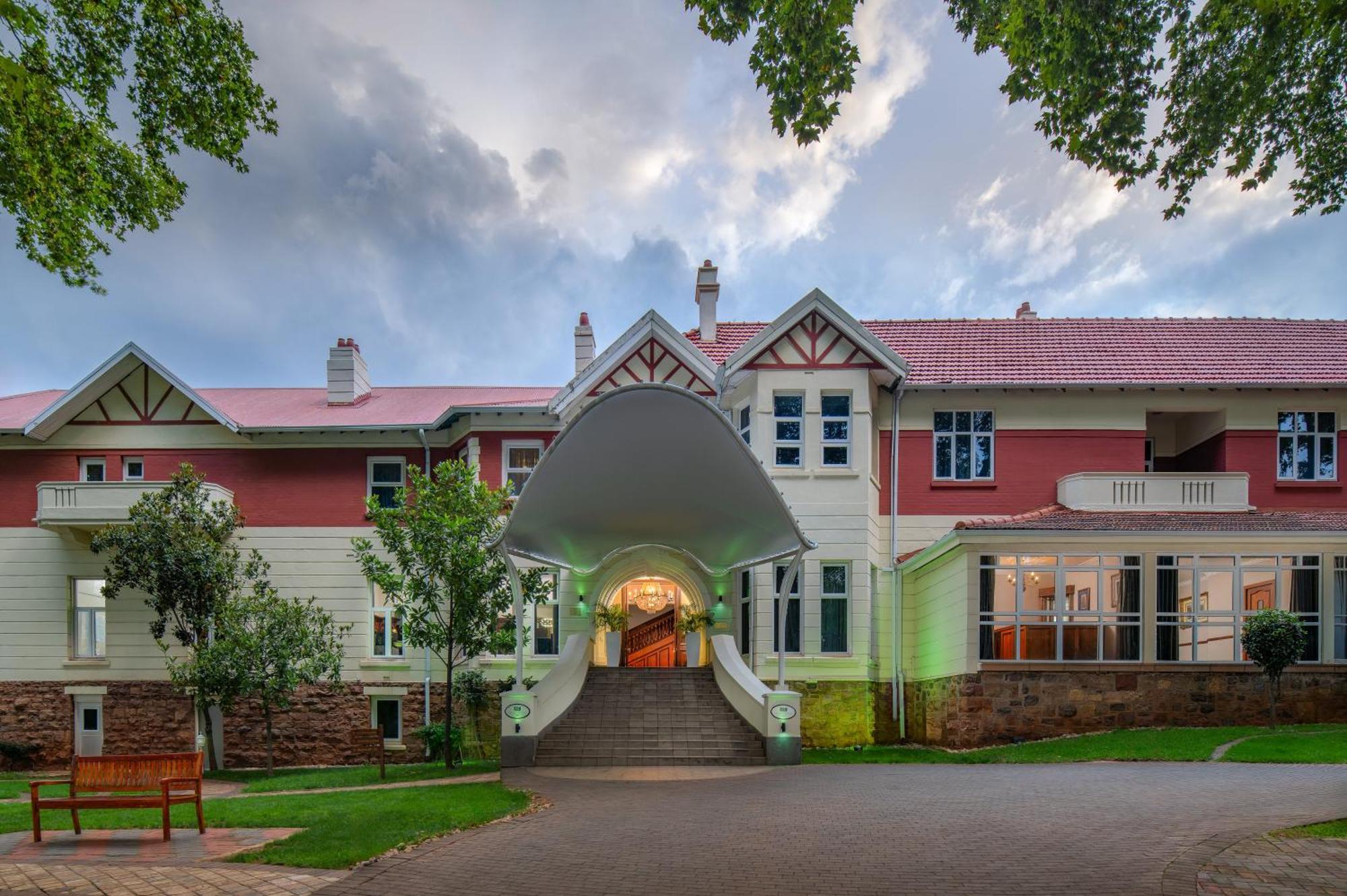 - Sunnyside Park By Ihg Khách sạn 4*
