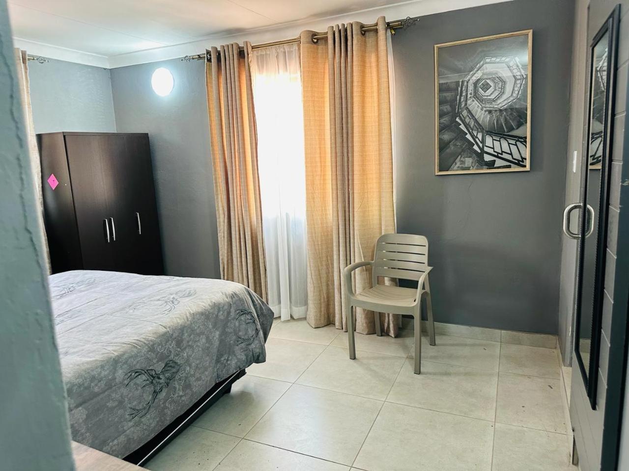 6 The Curve Unit 29 Johannesburg