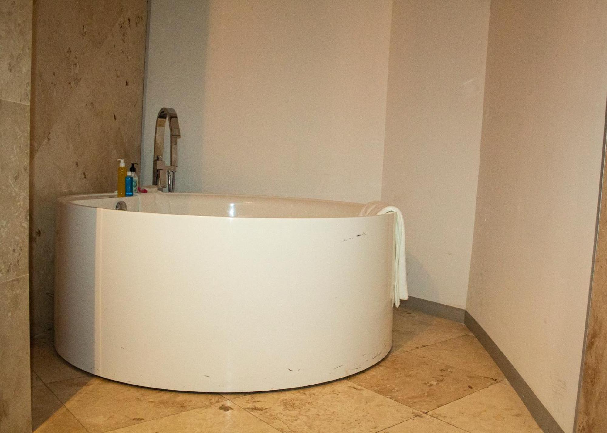 Lux Lifestyle Forte' * Johannesburg