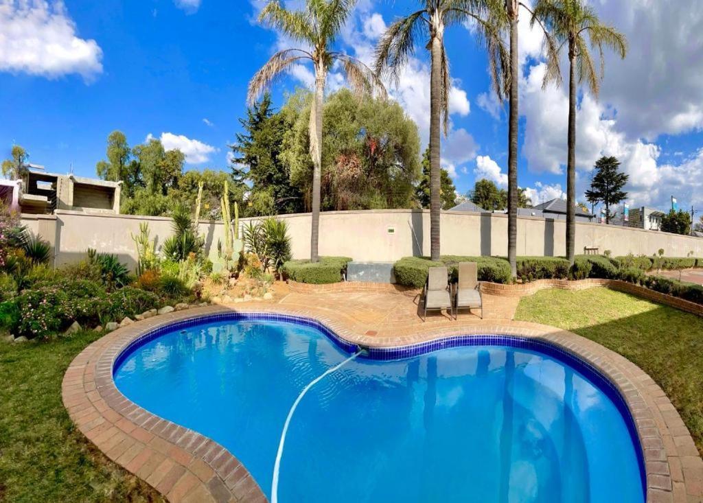 Atlantic Pearl Rivonia Guest house *
