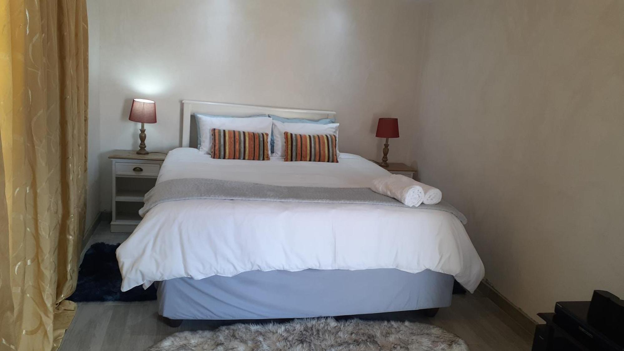 Russell's Rest Apartment