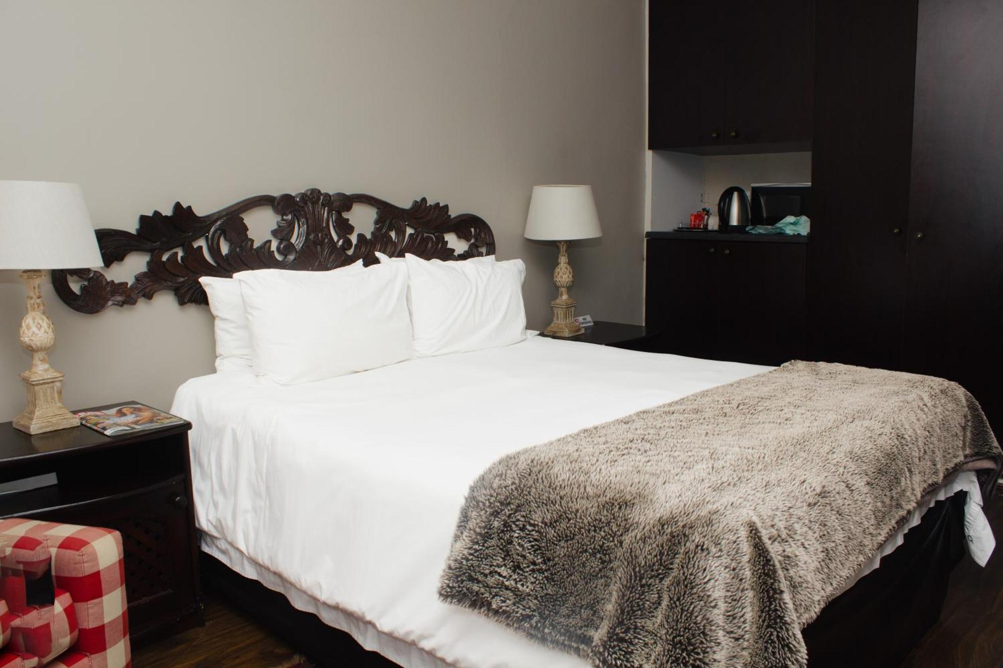 Oaklands And Conference Centre Bed & Breakfast