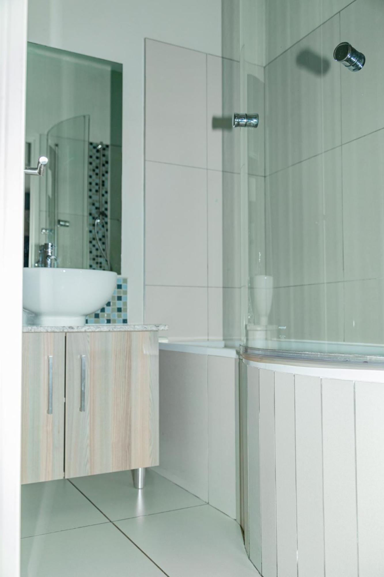 The Atrium Sandton 2 Bedroom Apartment *