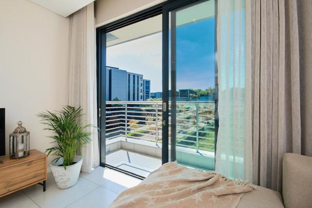 Two Bed En-suite At The Terrace Sandton Gate