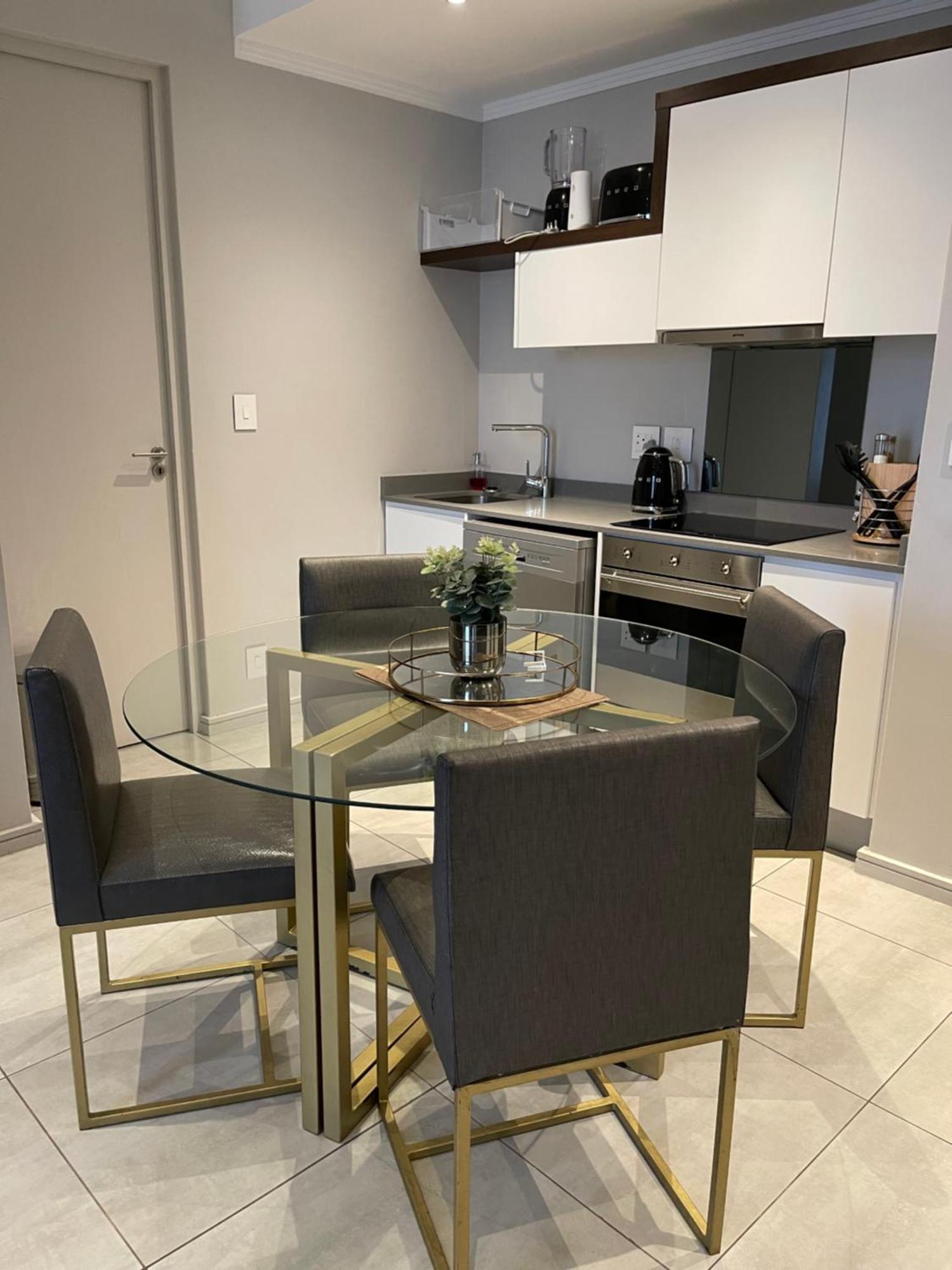 Cgrsa Sandton Khách sạn *