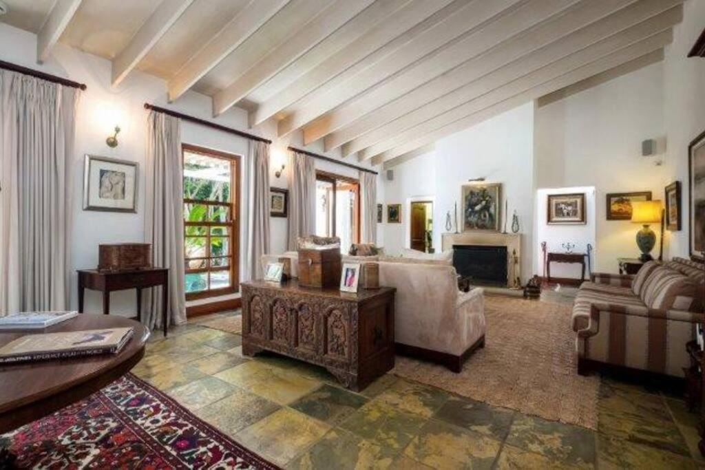 Picturesque Garden Villa, Illovo House Johannesburg