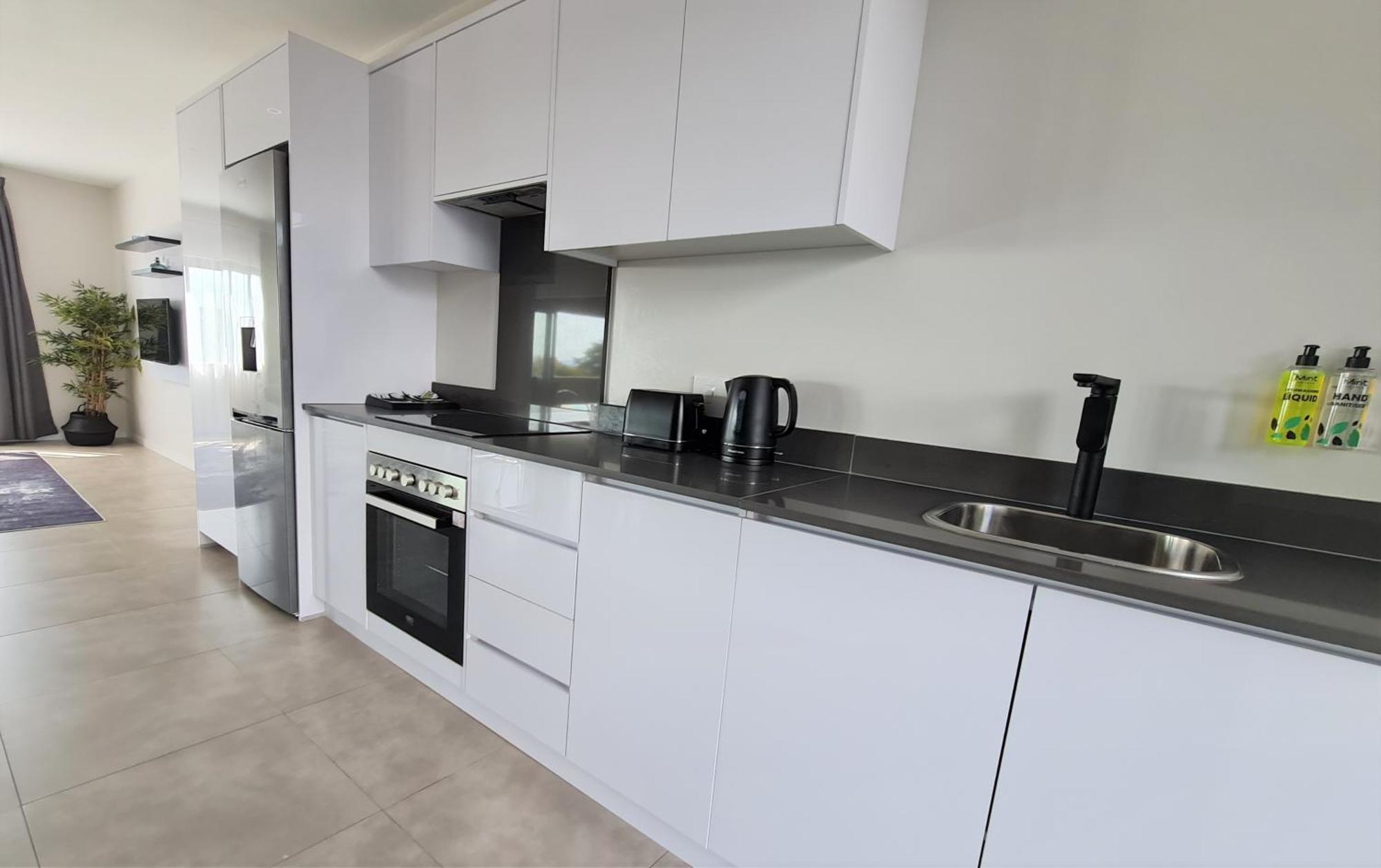 Mint Greenside Apartment