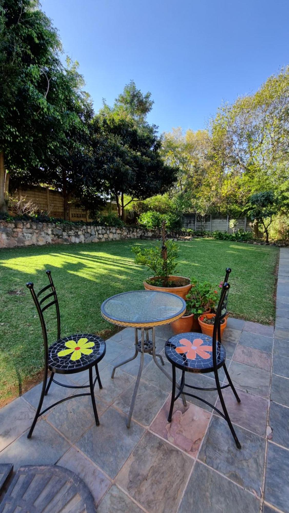 2 Bed Cottage, Bryanston, Sandton *