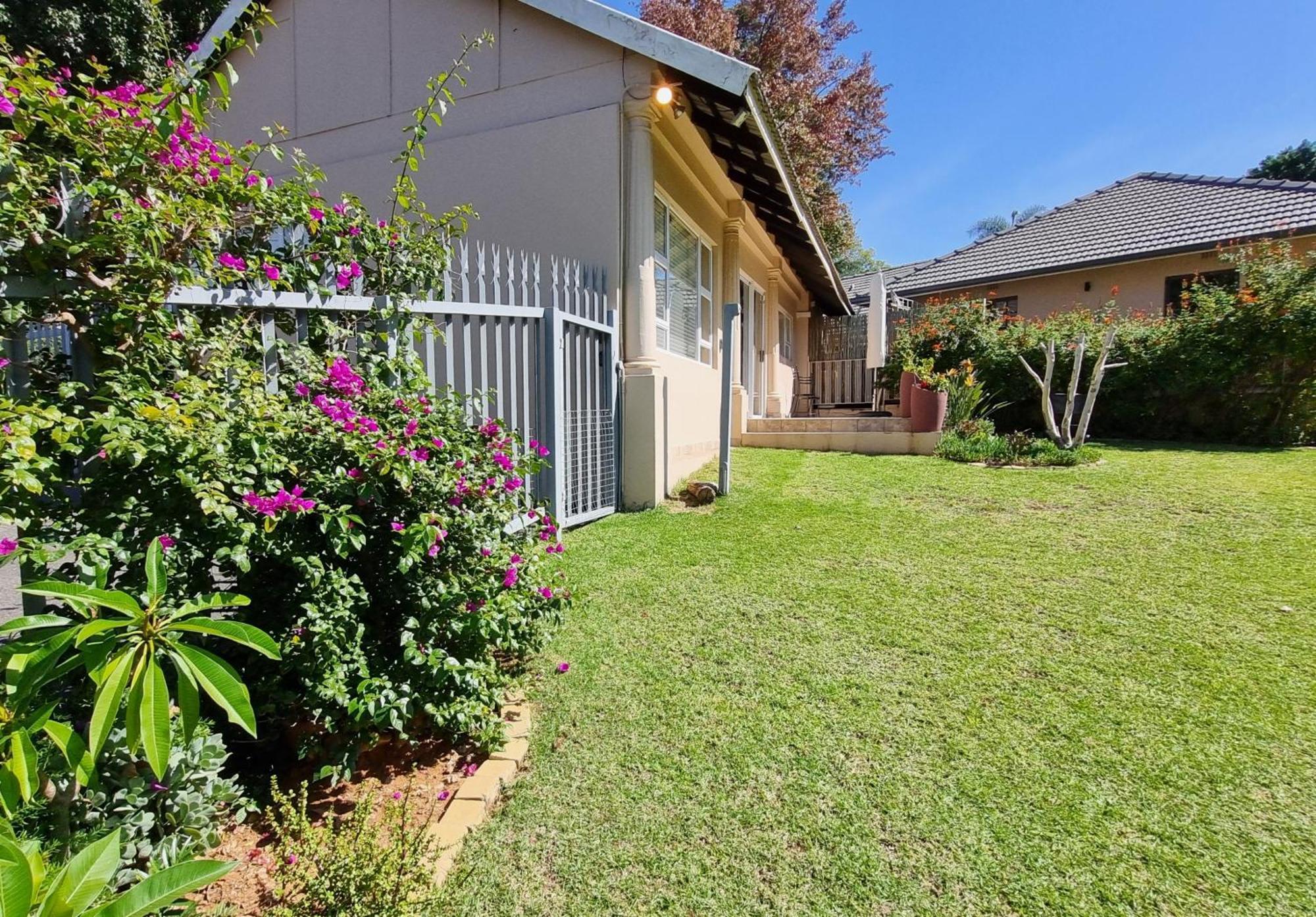 Apartment In Bryanston *