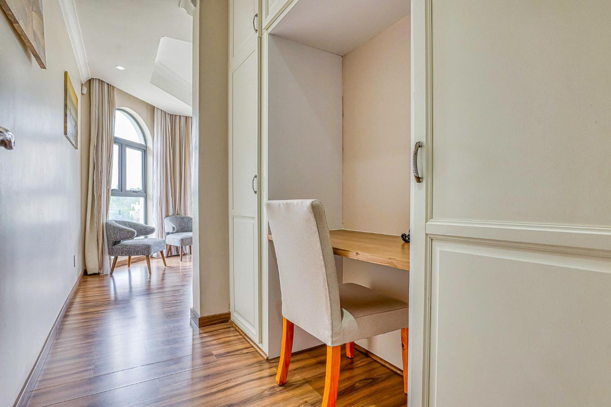 Nhà khách Tasha Luxury Suites, Lanseria *