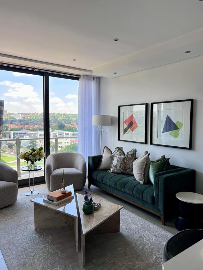Delight Luxurious Apartment