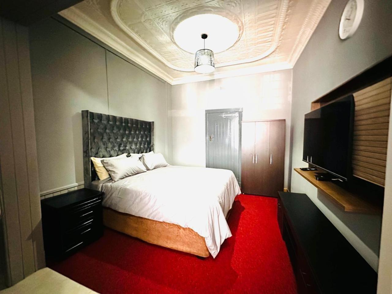 Unit 24, 163 On Bez Apartment Johannesburg