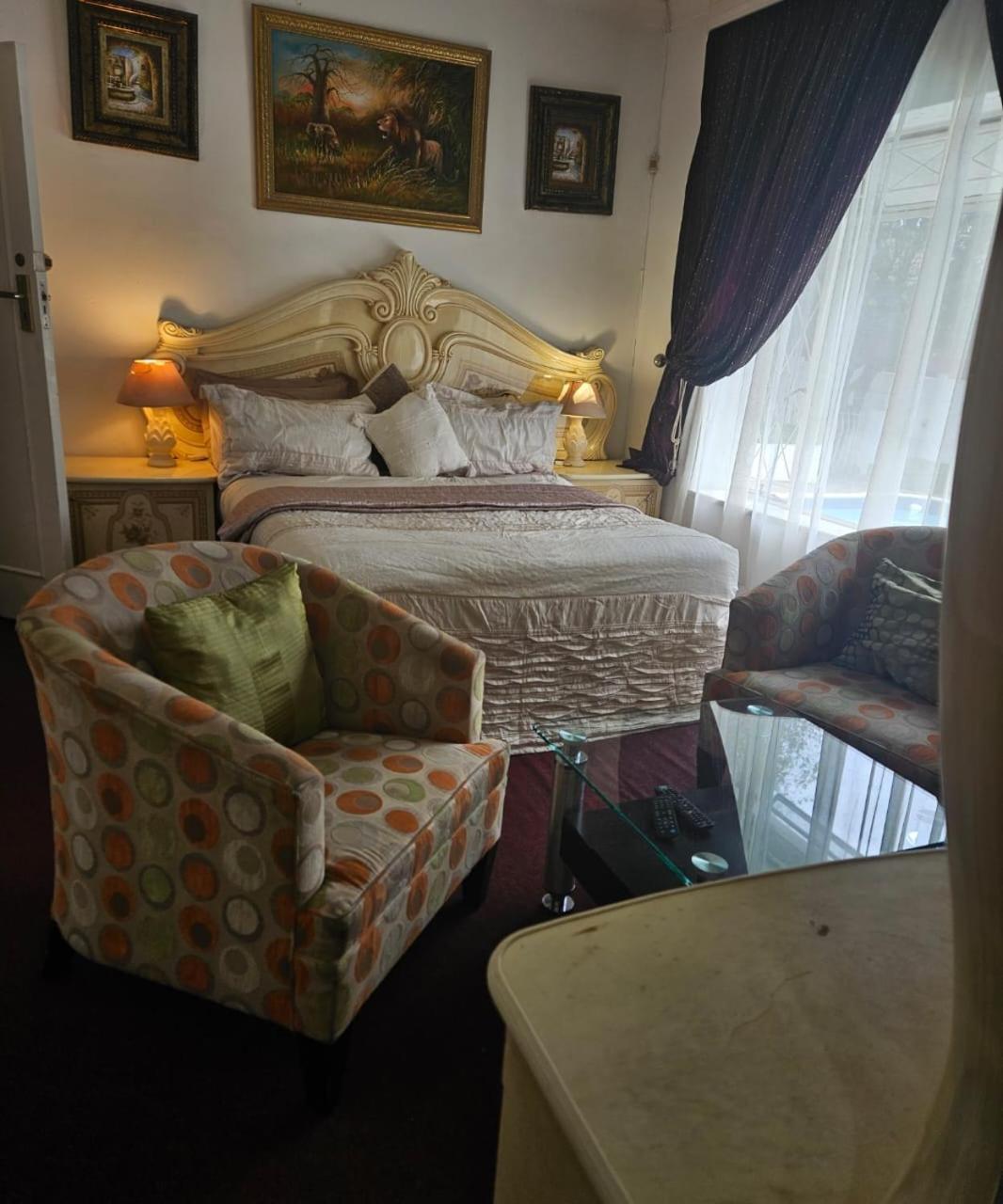 The Royal Guest Guest house *