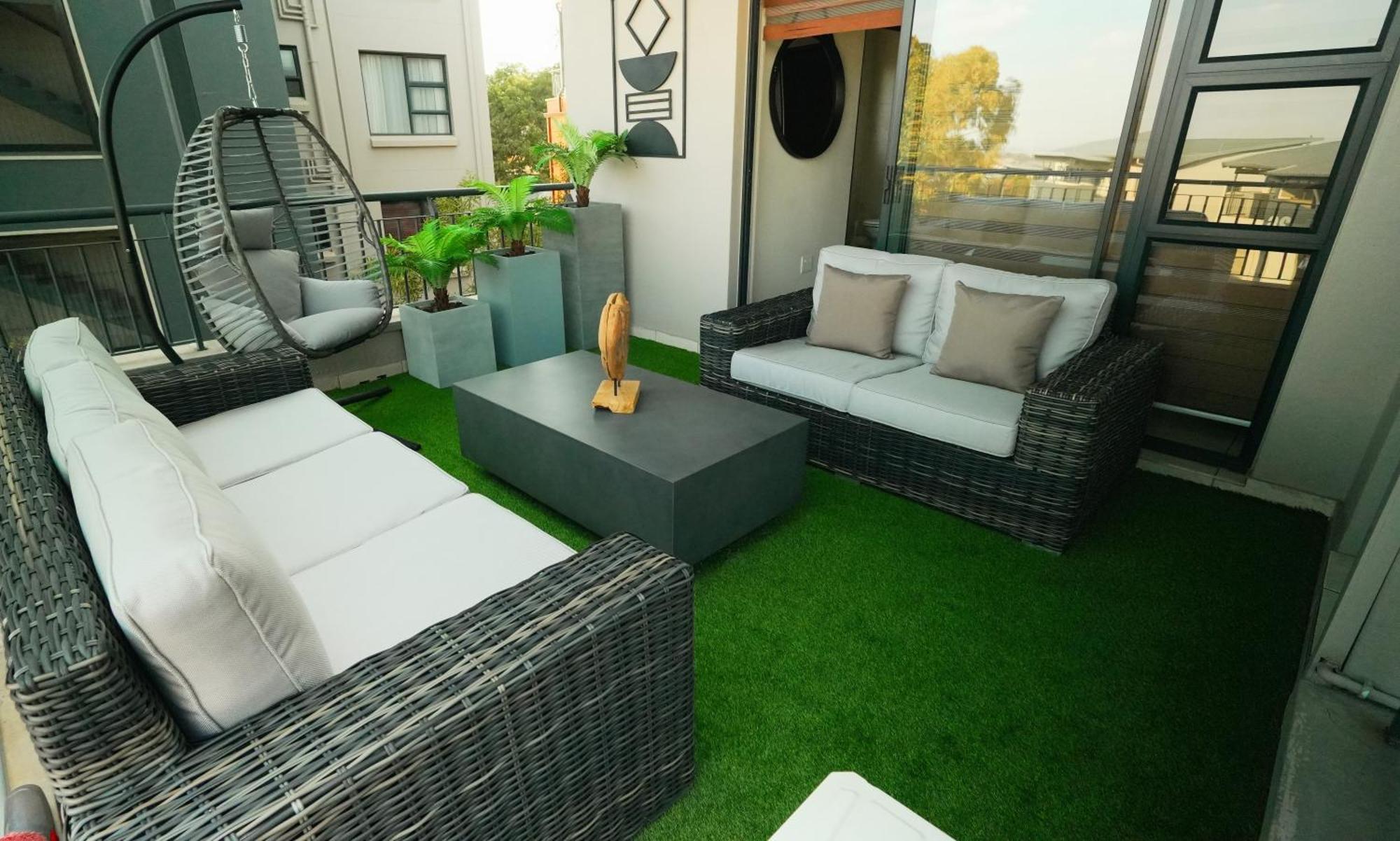 Earthy And Organic * Johannesburg
