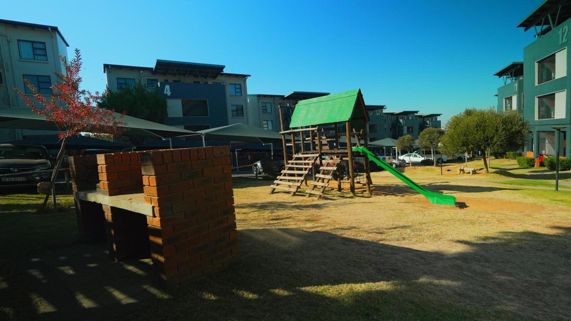 Apartment Earthy And Organic Johannesburg