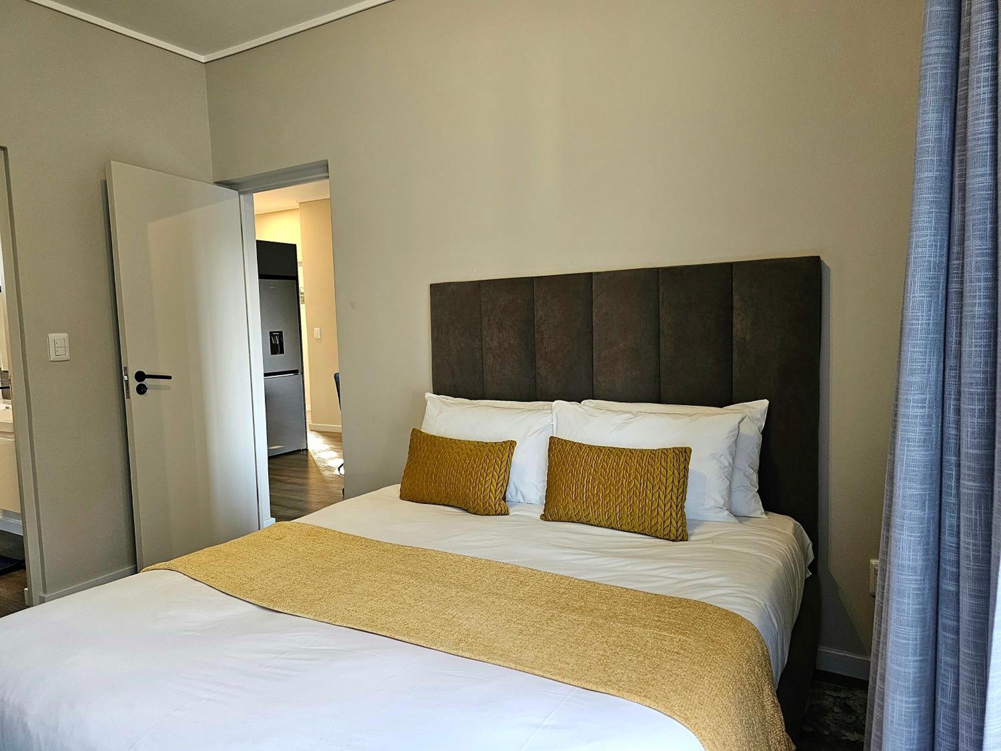 2br With 2 Kitchens & Balcony