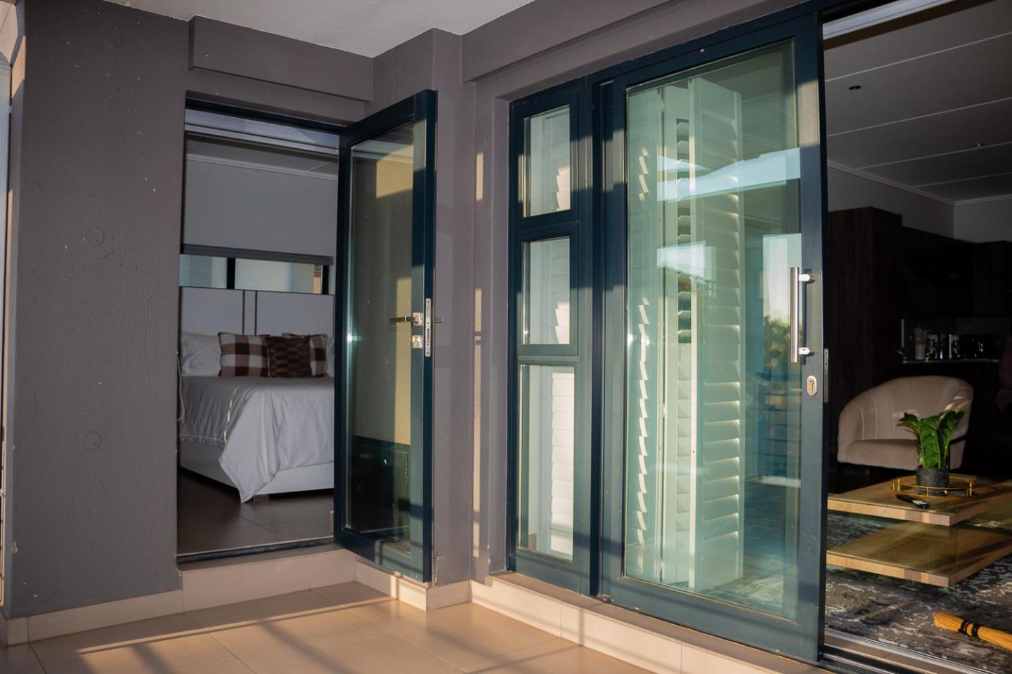 Apartment Modern Luxury Apartments, Sandton Johannesburg