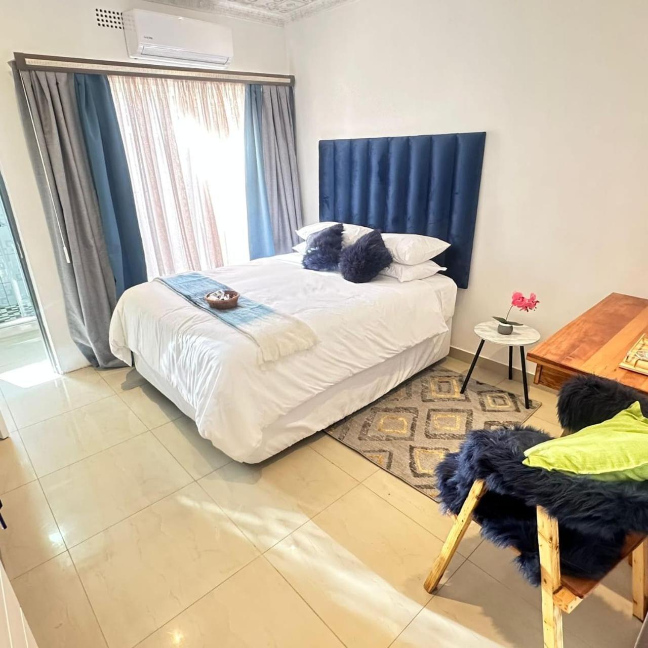 Lifegate Guest house *